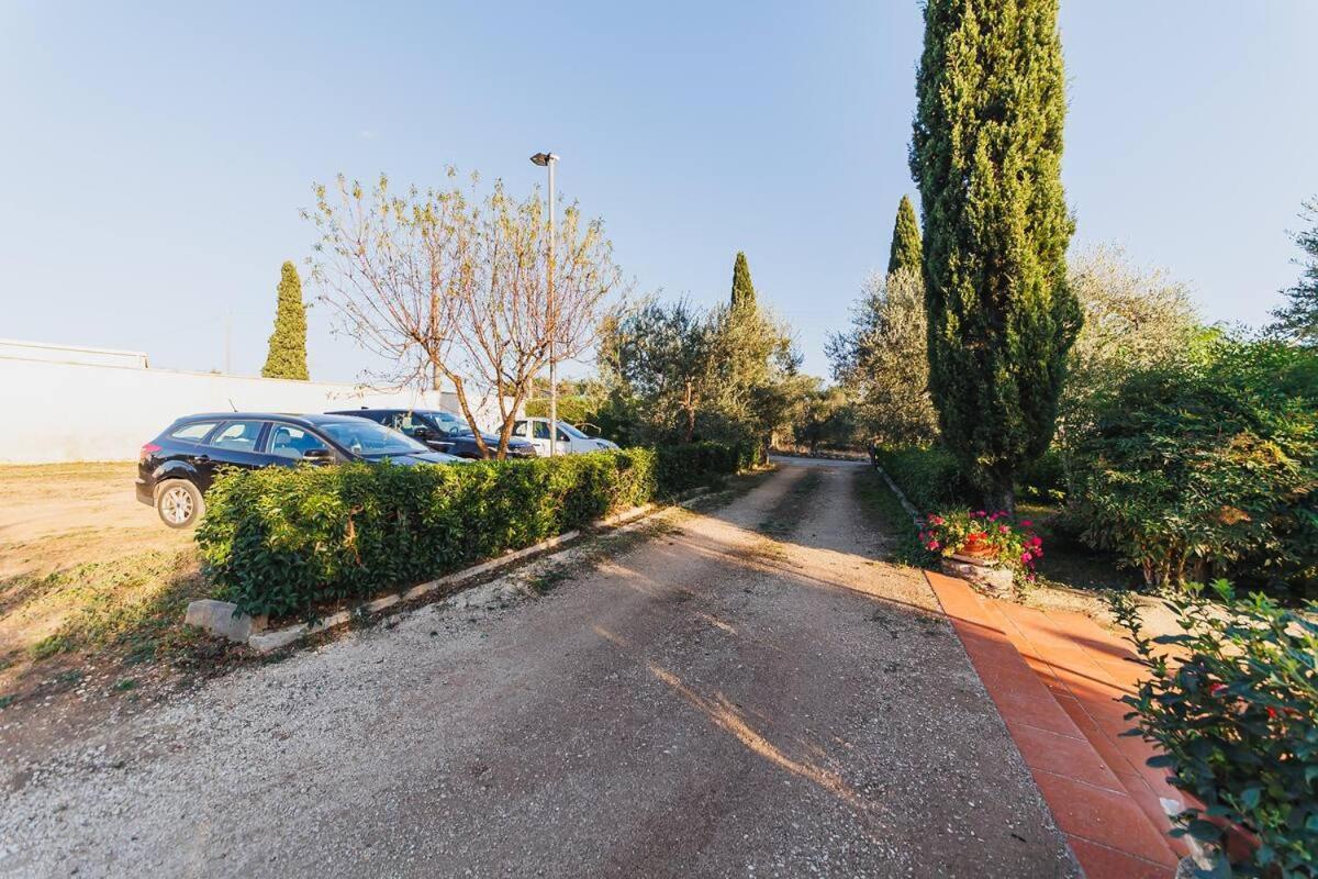 Countryhouse Gli Ulivi Модуньо Екстер'єр фото